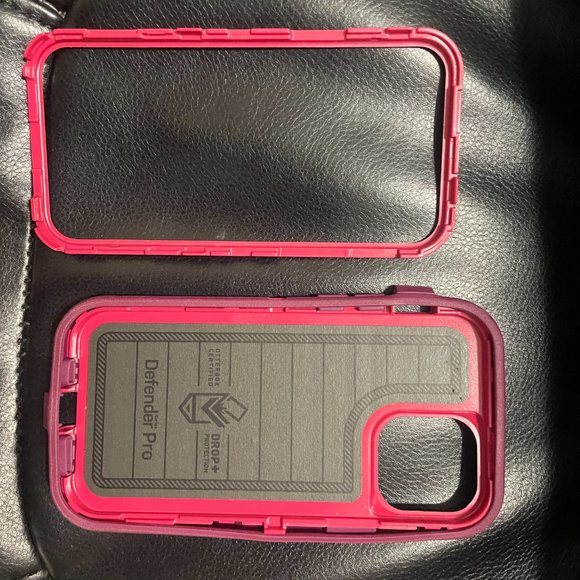 Magenta Otter Box Pro - Brand new / No box. - Picture 3 of 3